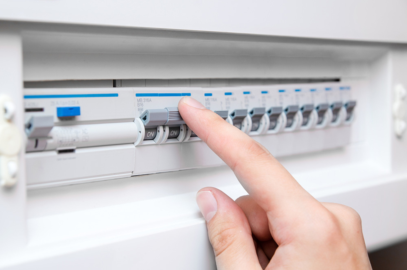 Schalt­schrank­bau bei Elektro Rossek Andrew in Arnstorf
